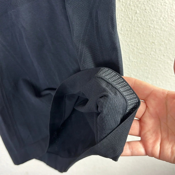 Athleta Black Tank Sleeveless Workout Top size XS - Picture 4 of 7